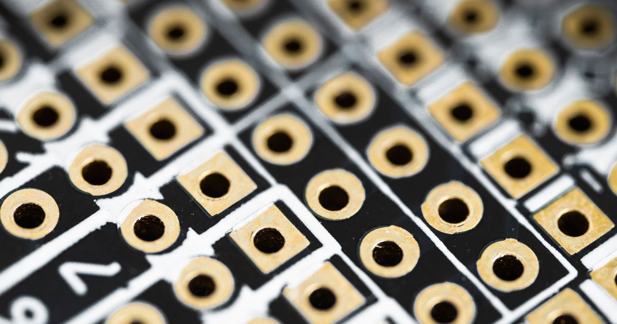 pcb via size