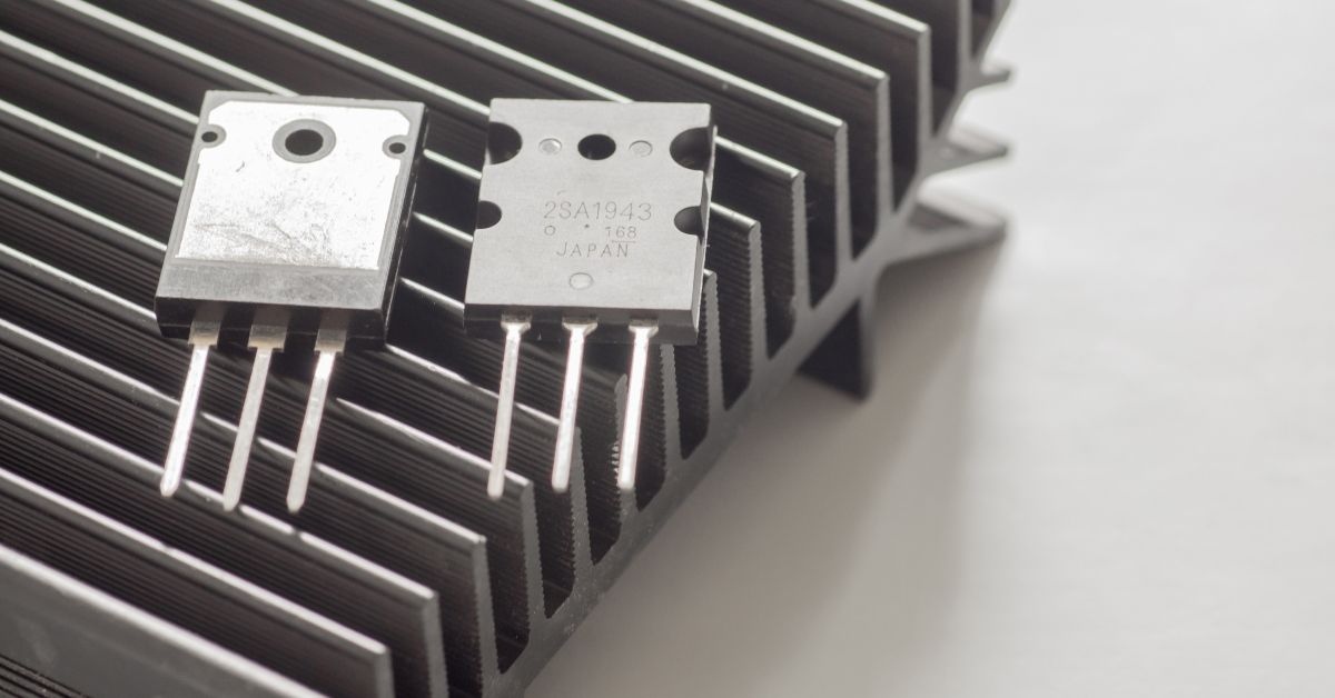 Semiconductor silicon transistors and mosfets on a powerful radiator