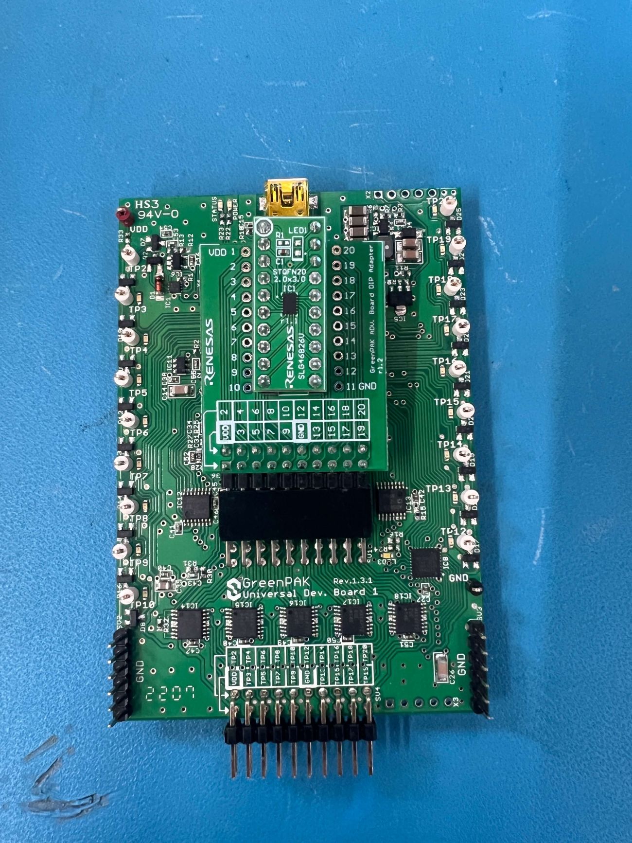 Figure 3: Using Test Mode on the Renesas GreenPAK dev board to visualize LEDs