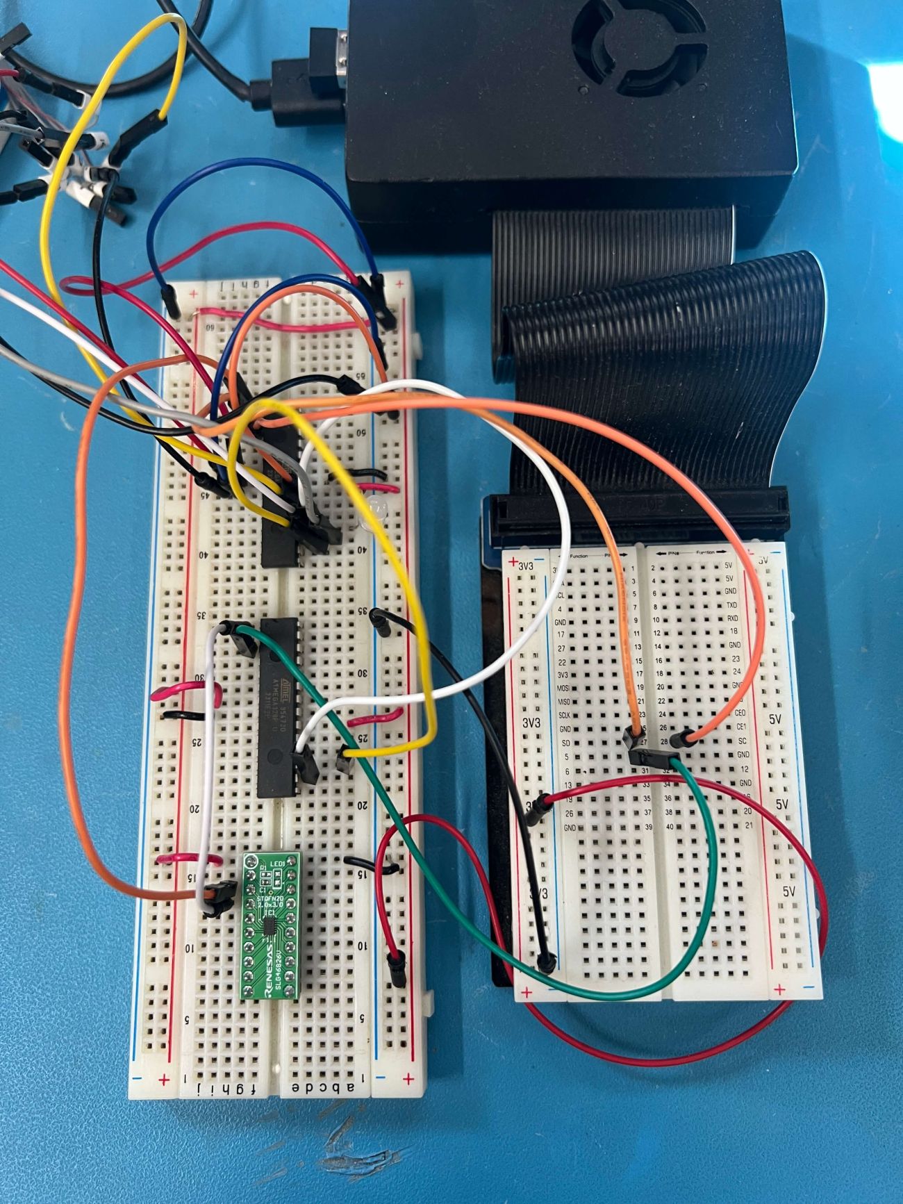 Figure 4: GreenPAK drives two ATmega328P reset lines to enforce boot order.
