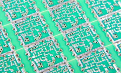Scopri di più su come eliminare i problemi causati dall'EMI nel PCB grazie alla guida e agli strumenti di progettazione di Altium Designer.
