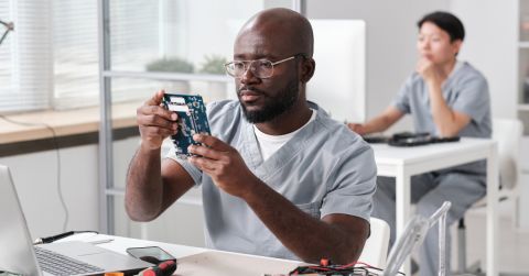 Умные решения в дизайне с актуальной информацией о ценах и данных компонентов