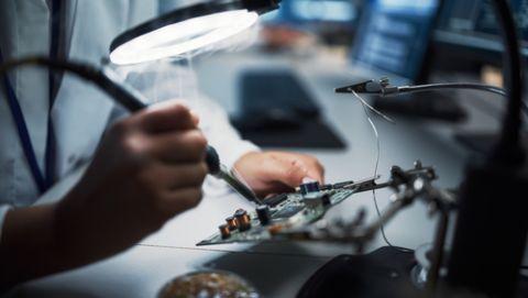 Какие электронные компоненты могут снизить стоимость печатной платы?