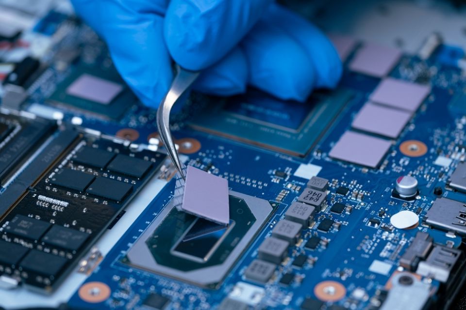 10 Top Components for Thermal Management in High-Performance Electronics