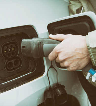 Amphenol UPC Connector Solutions for HEV/EV Designs