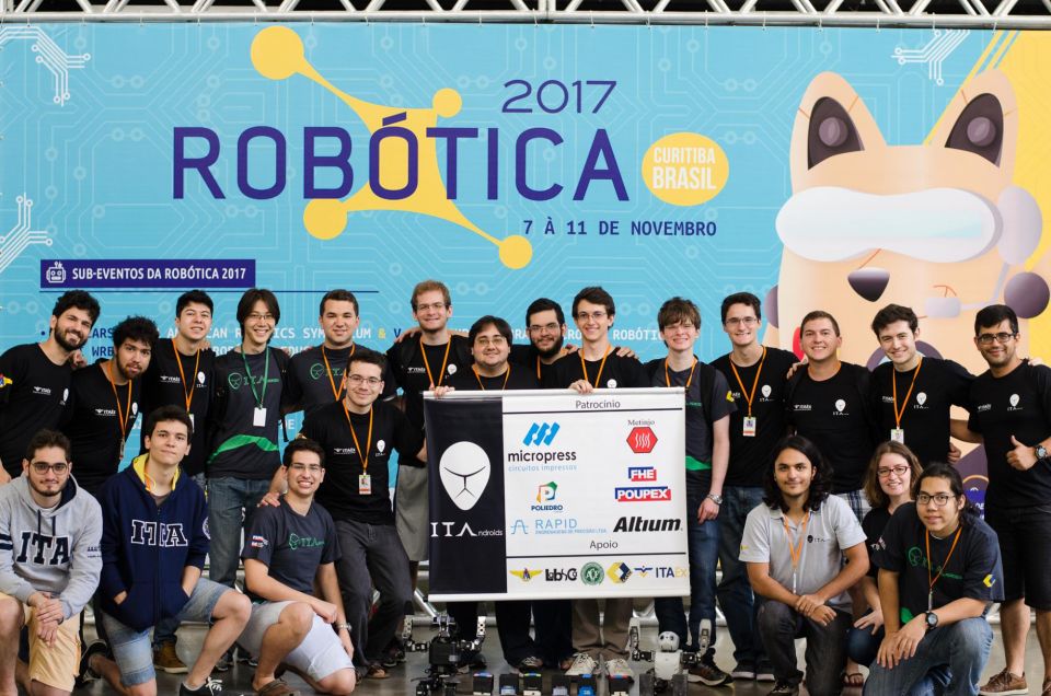 ブラジルのヒューマノイドロボット サッカーチーム「ITAndroids」のAzevedo氏