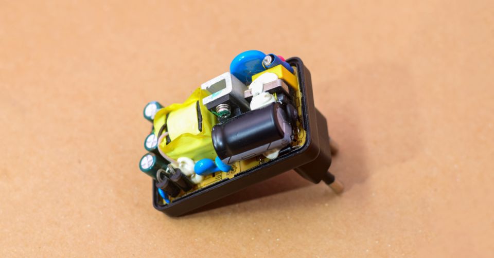 Choosing Between GaN and SiC for Power Electronics