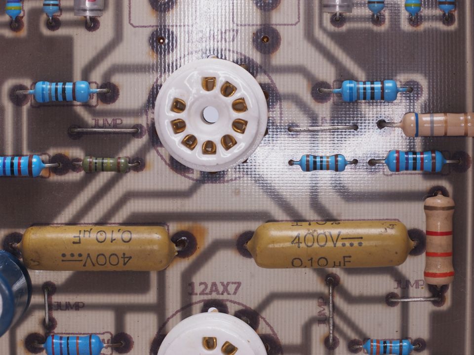 Diseño de PCB para SMPS de Alta Tensión para Minimizar el Calor y el Ruido