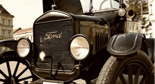 Integration of Schematic Capture, Layout, and Databases Improves Efficiency