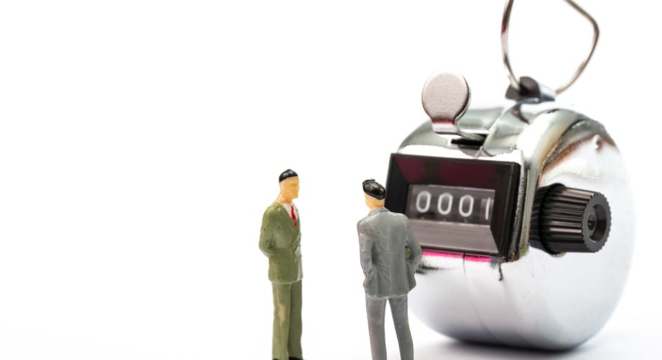 Progressi nella progettazione dei circuiti stampati: Fitbit si trasforma da ingombrante a di moda.