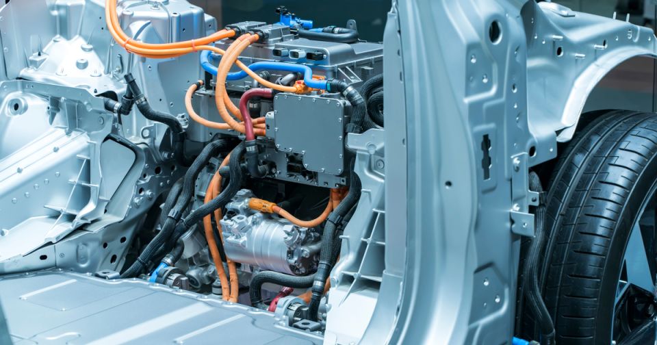 Battery and wire installed on electric system of eco car engine