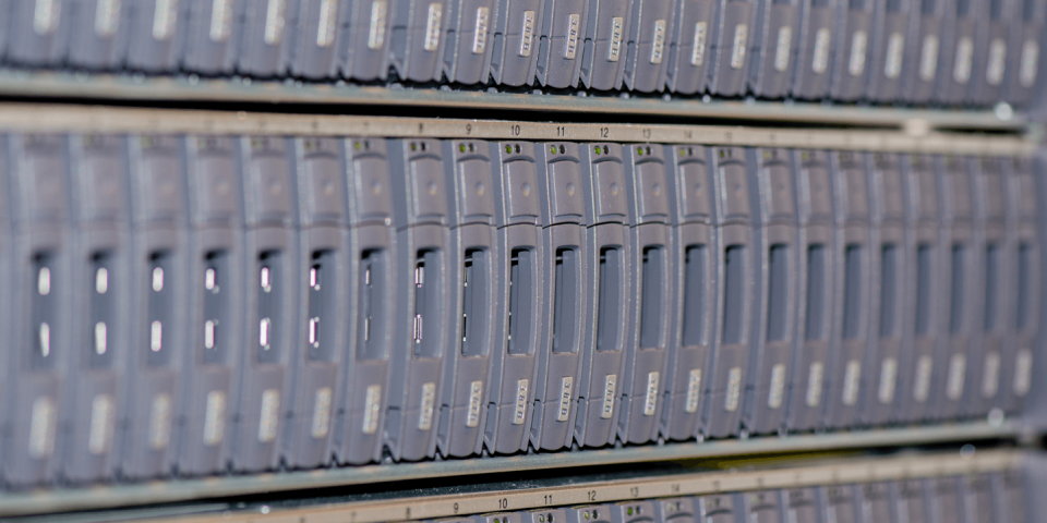 高速背板连接器